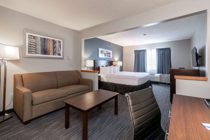 Room 9 of 25