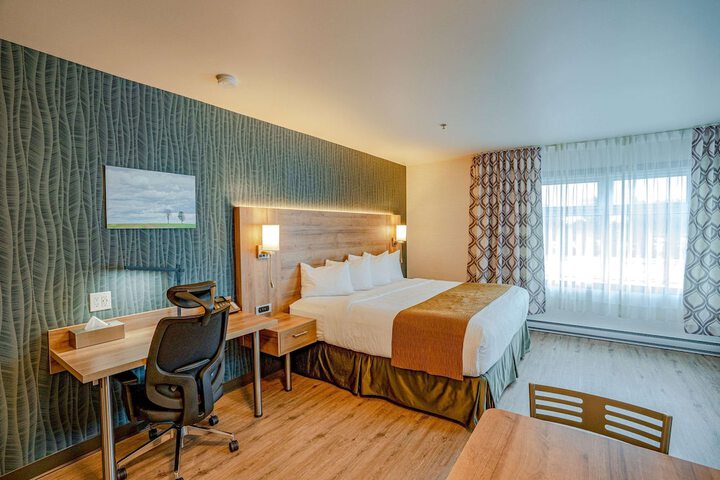 Room 33 of 47