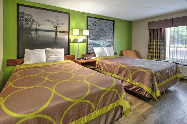 Room 21 of 28