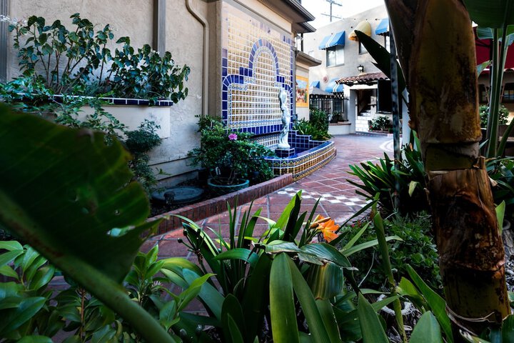Hotel 7 of 52