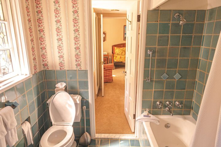 Room 30 of 51