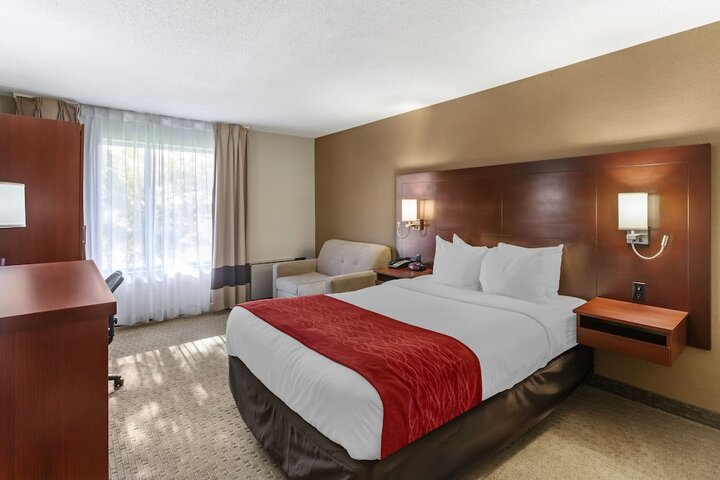 Room 9 of 24