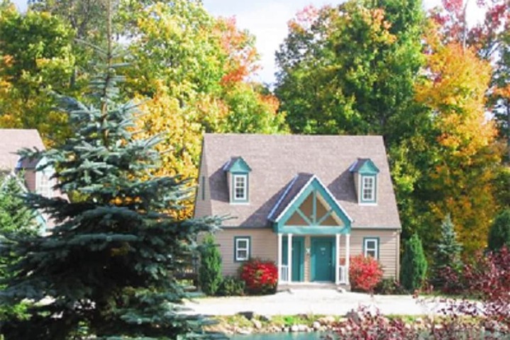 Spruce Hill Inn and Cottages