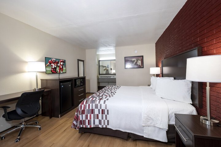 Room 11 of 24