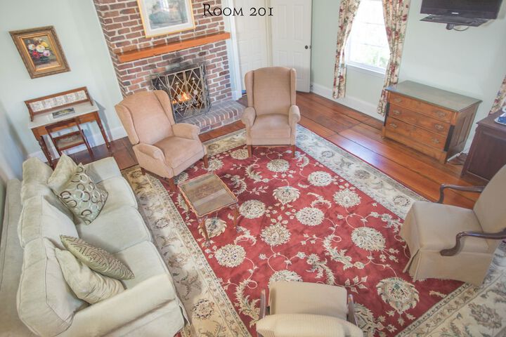 Room 143 of 170
