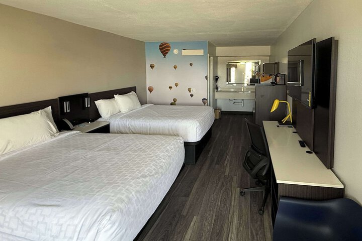 Clarion Pointe Decatur River City