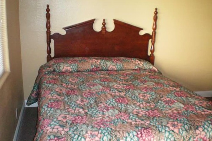 Room 13 of 20