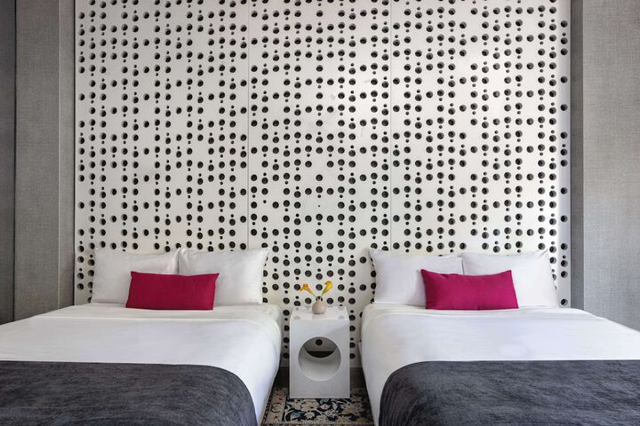 Room 26 of 114