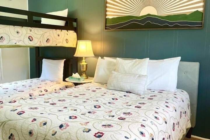 Brittany Motel