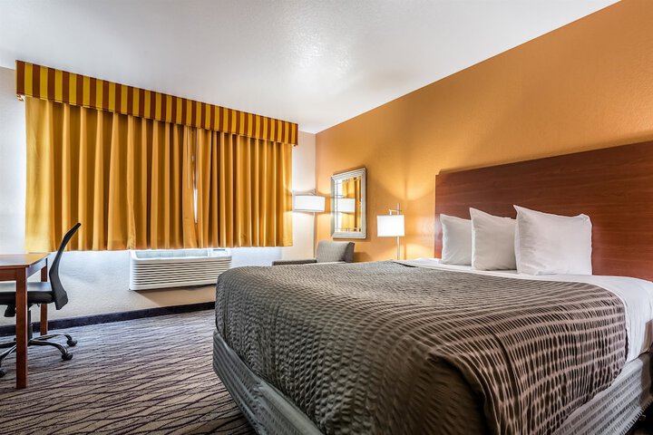 Room 19 of 40