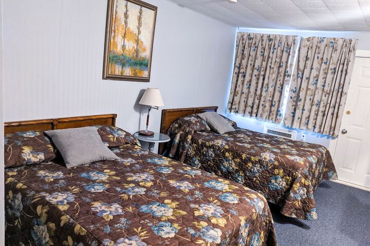 Room 13 of 21