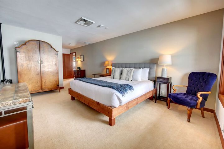 Room 45 of 87