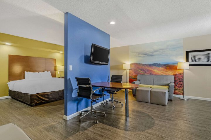 Room 11 of 31