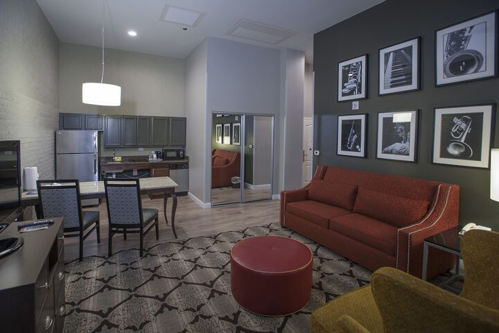 Room 35 of 97