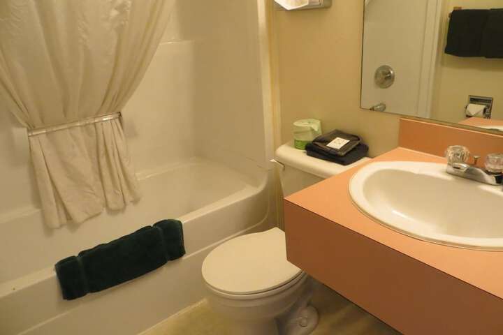 Room 16 of 44