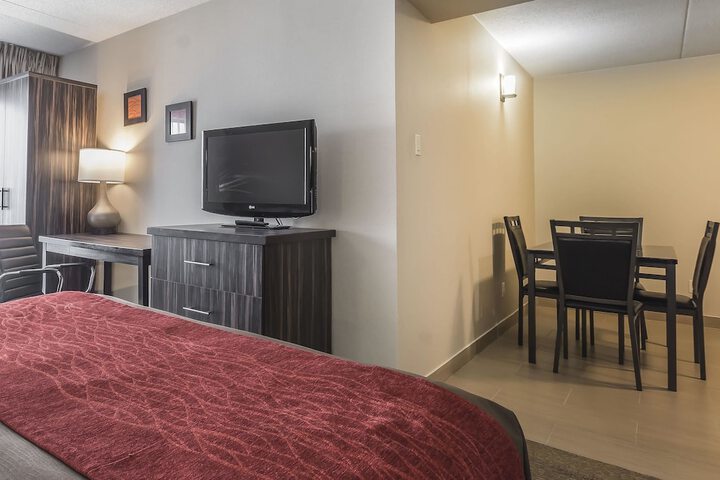 Room 25 of 43