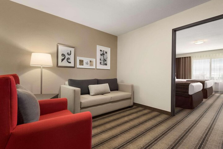 Room 6 of 20