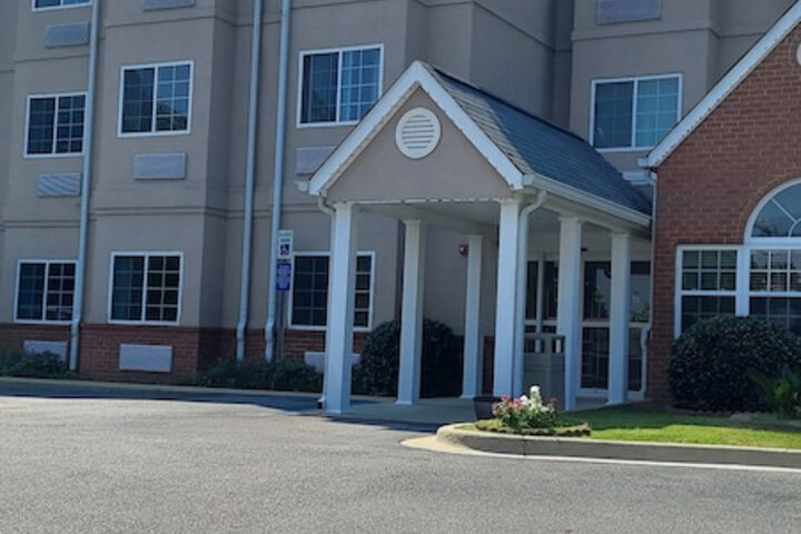 Hotel 5 of 65