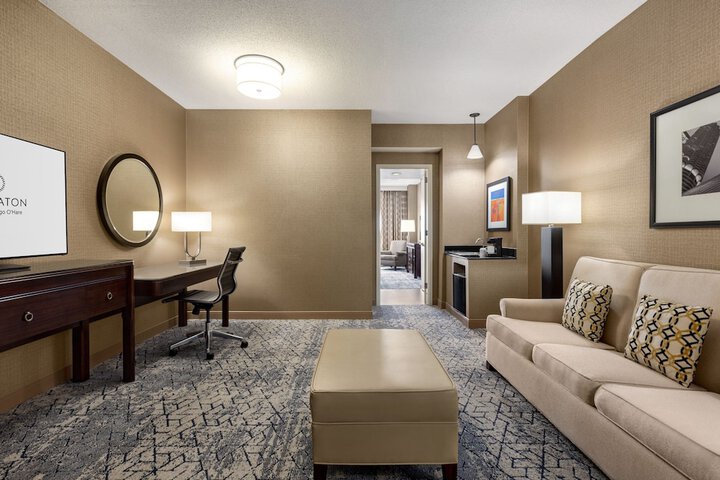 Room 16 of 62