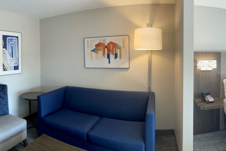 Room 104 of 145