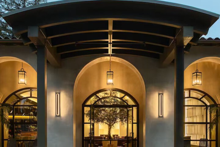 Casa Mani Resort Napa Valley Curio Collection by Hilton