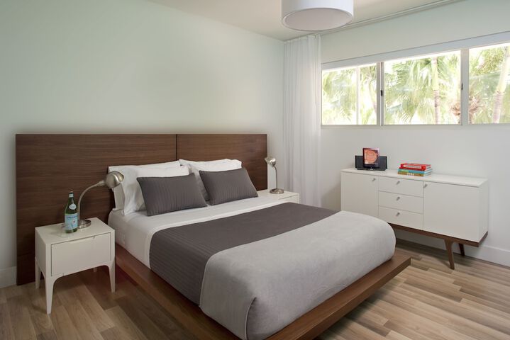 Room 11 of 20