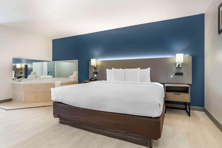Room 18 of 45