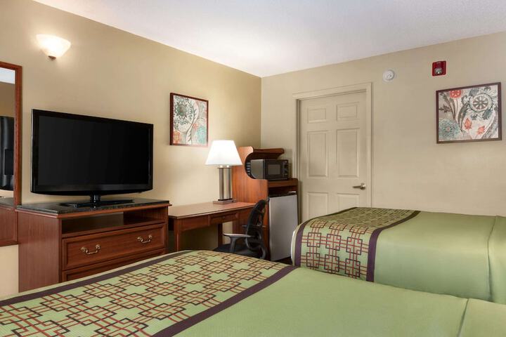 Room 37 of 47