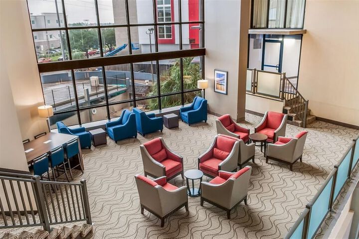 Hotel Interior 10 of 32
