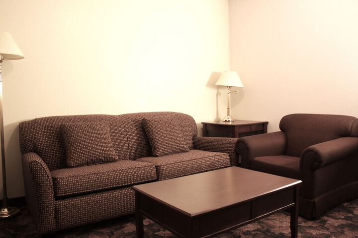 Room 8 of 27
