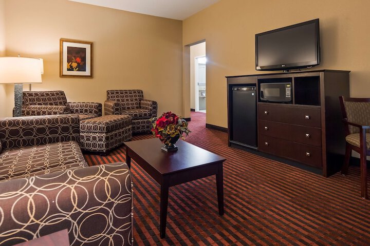 Room 16 of 35