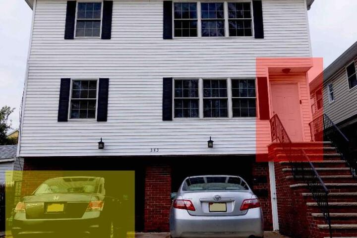Family 3-bedroom home (2nd floor near EWR / Outlet)