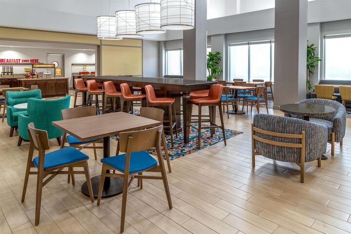 Hampton Inn & Suites Coconut Creek