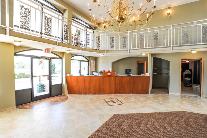 Hotel Interior 18 of 25