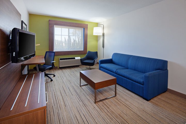 Holiday Inn Express Hotel & Suites San Diego-Escondido by IHG