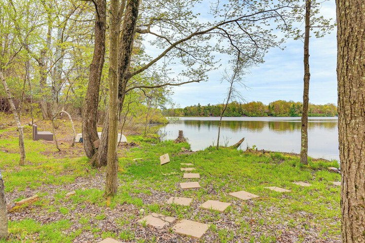 Lakefront Long Pond Home w / Wraparound Deck!