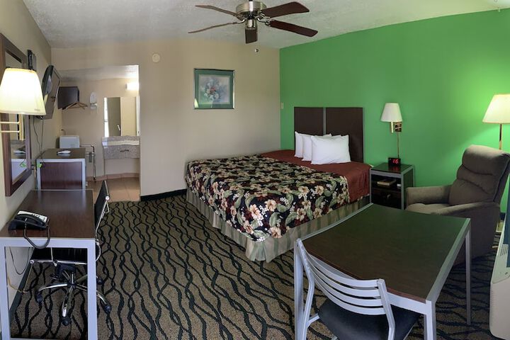 Room 22 of 26
