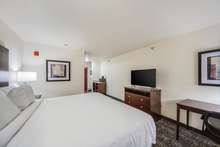 Room 42 of 76