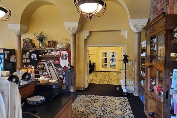 Arlington Resort Hotel and Spa