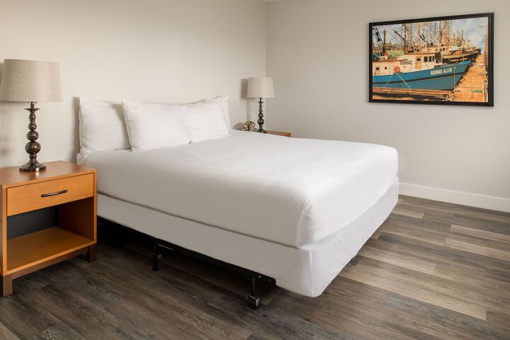 Room 16 of 39