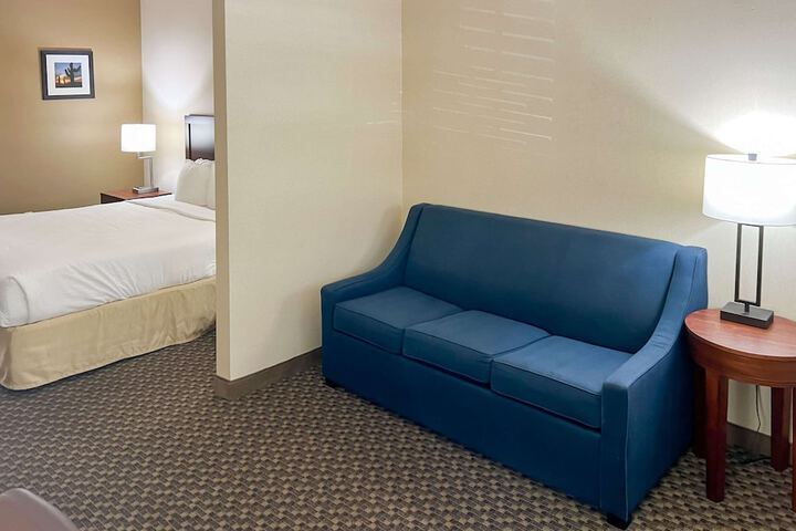 Room 25 of 35
