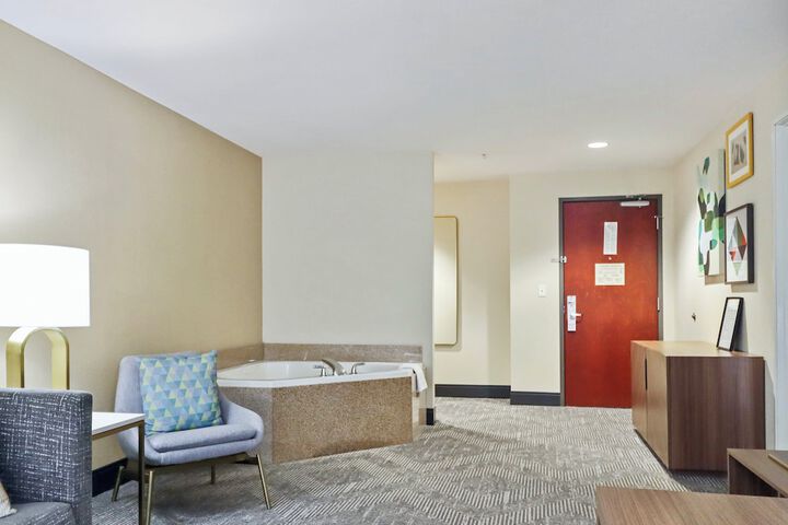 Room 15 of 40