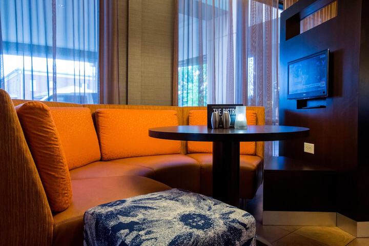 Courtyard by Marriott Jackson Airport / Pearl