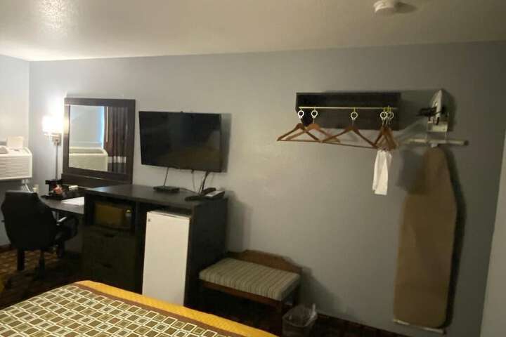Room 14 of 29