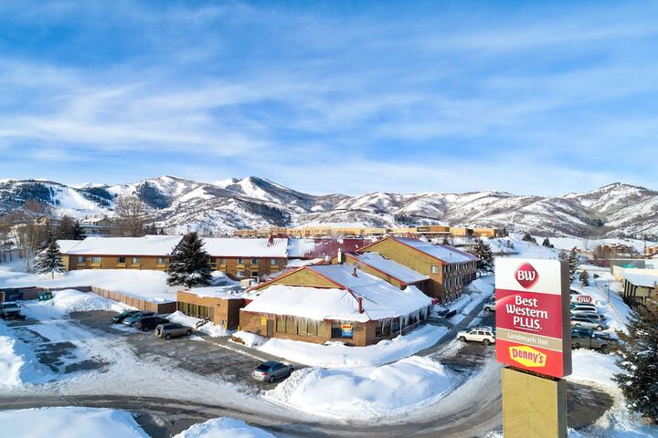 Best Western Plus Landmark Inn