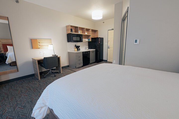 Room 15 of 25