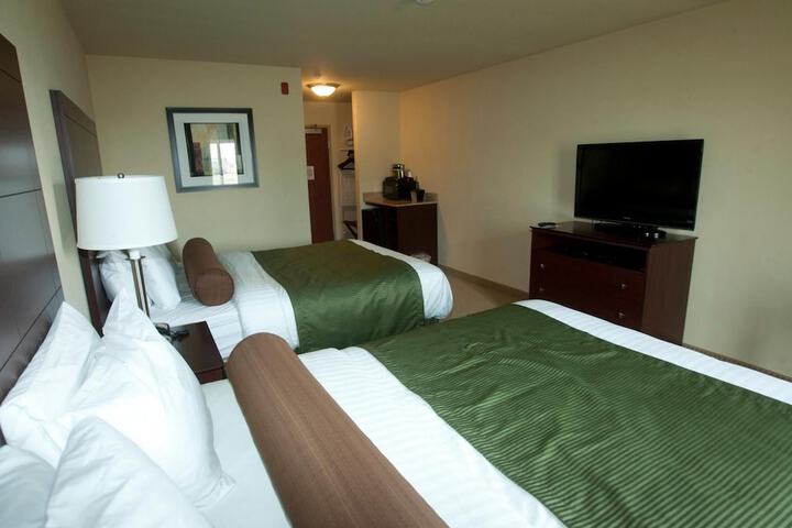Room 33 of 46