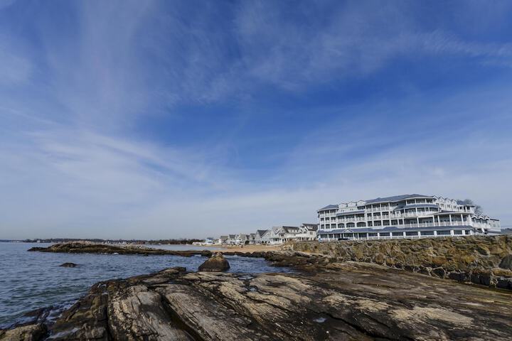 Madison Beach Hotel