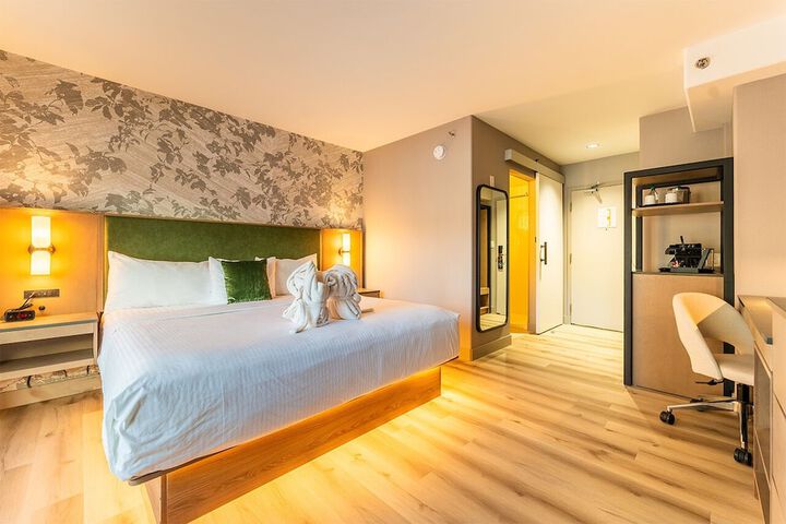 Park Town Hotel