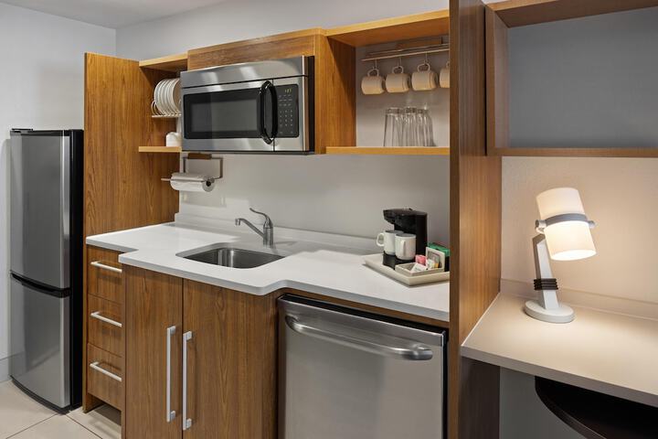 Home2 Suites by Hilton Roseville Minneapolis